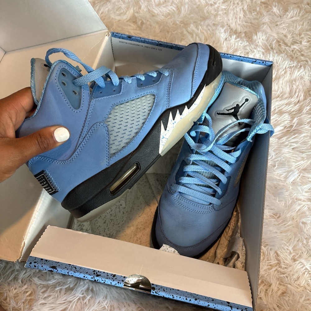 Jordan Men’s Sneakers in University Blue and Black